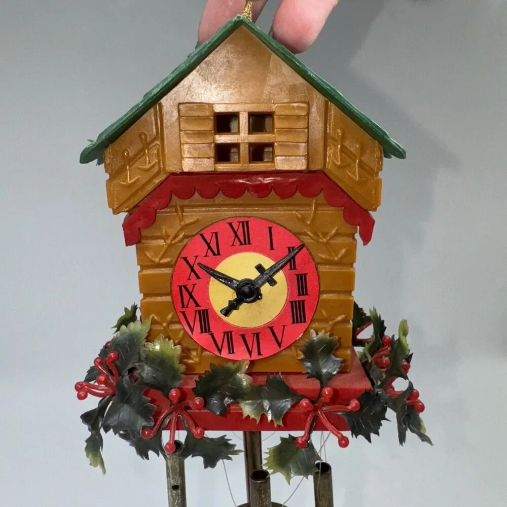 Vintage Christmas Cuckoo Clock Mouse‎ WINDCHIME Plastic KITSCHY MadeIn Hong Kong